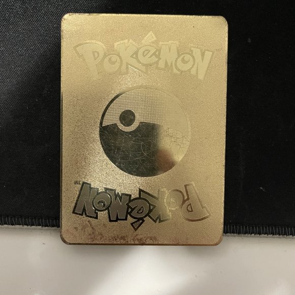 Pikachu Vmax Gigantamax Gold Metal Pokemon Card